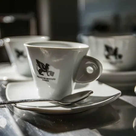 팔라쪼 비투리 호텔