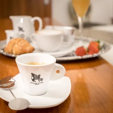 팔라쪼 비투리 호텔