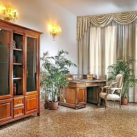 Palazzo Vitturi Hotel