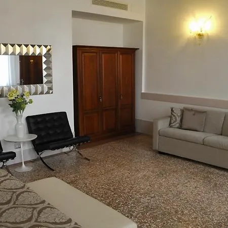 ホテル パラッツォ ヴィットゥーリ 3*