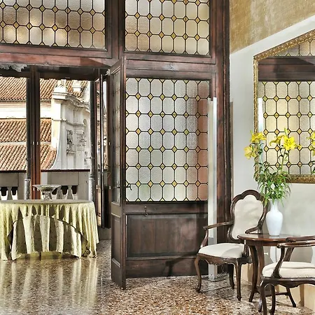 Palazzo Vitturi Otel Venedik