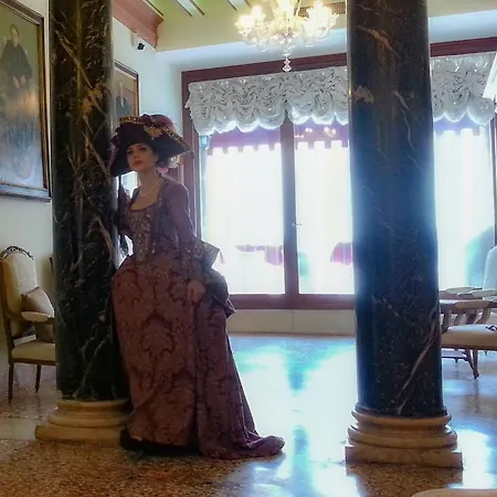 Palazzo Vitturi 3*